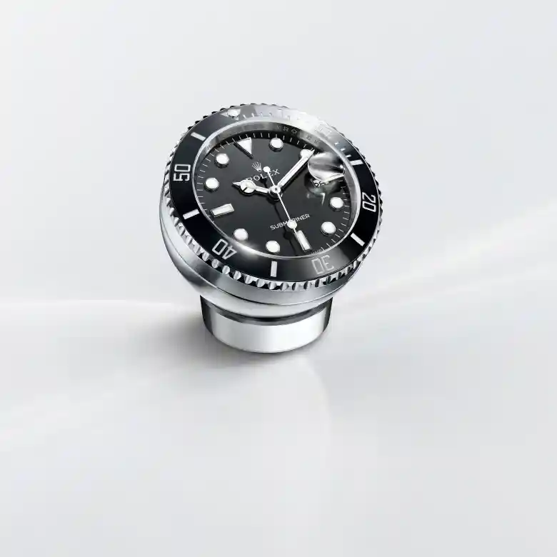Đồng hồ để bàn Submariner Date C909010LN-0001 feature 1