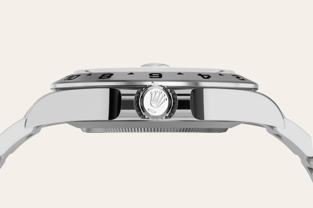 Explorer II M226570-0001 feature 3