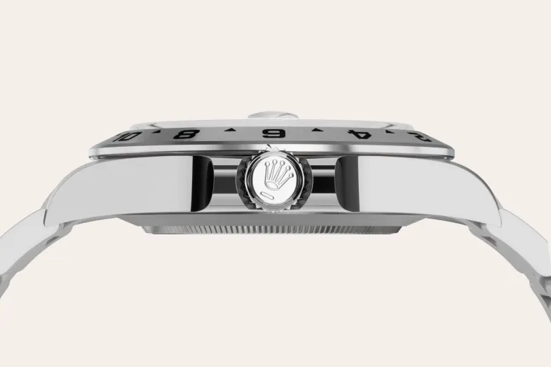 Explorer II M226570-0001 feature 3