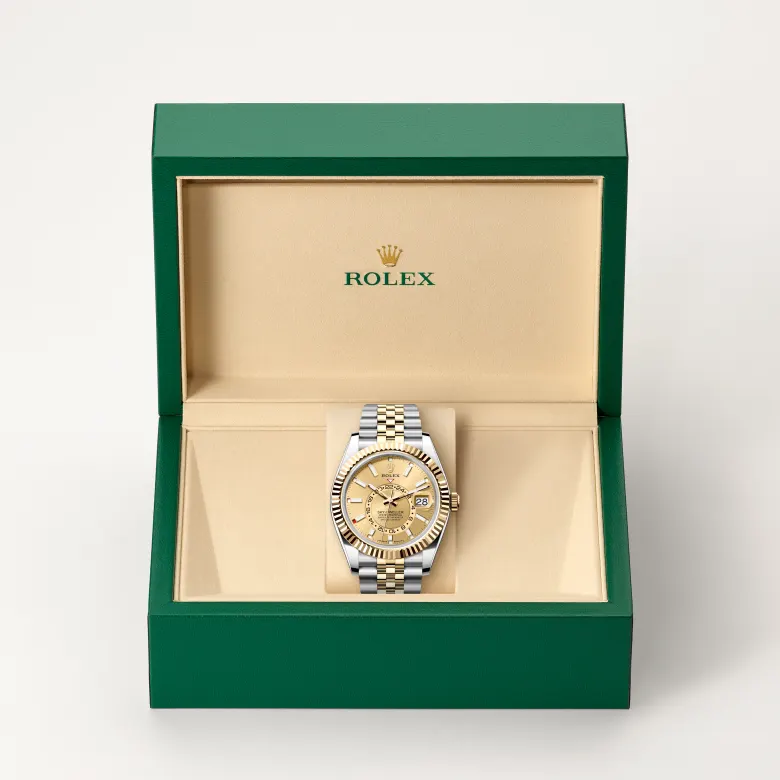 The Rolex Sky-Dweller in Oystersteel and yellow gold in the Rolex presentation box.