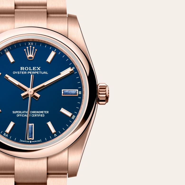 Cận cảnh đồng hồ Rolex Oyster Perpetual 34 chế tác từ vàng Everose.