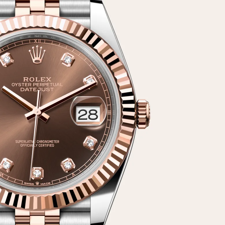 Cận cảnh đồng hồ Rolex Datejust 41 chế tác từ thép Oystersteel và vàng Everose.