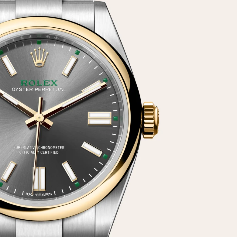 A close-up view of the Rolex Oyster Perpetual 41 in Oystersteel and yellow gold.