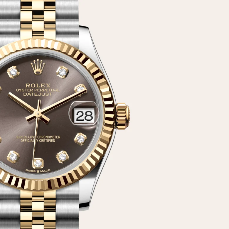 A close-up view of the Rolex Datejust 31 in Oystersteel and yellow gold.