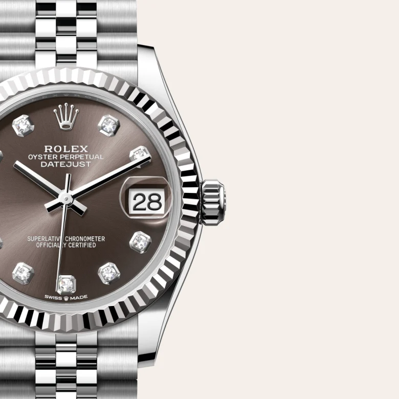 Cận cảnh đồng hồ Rolex Datejust 31 chế tác từ thép Oystersteel và vàng trắng.