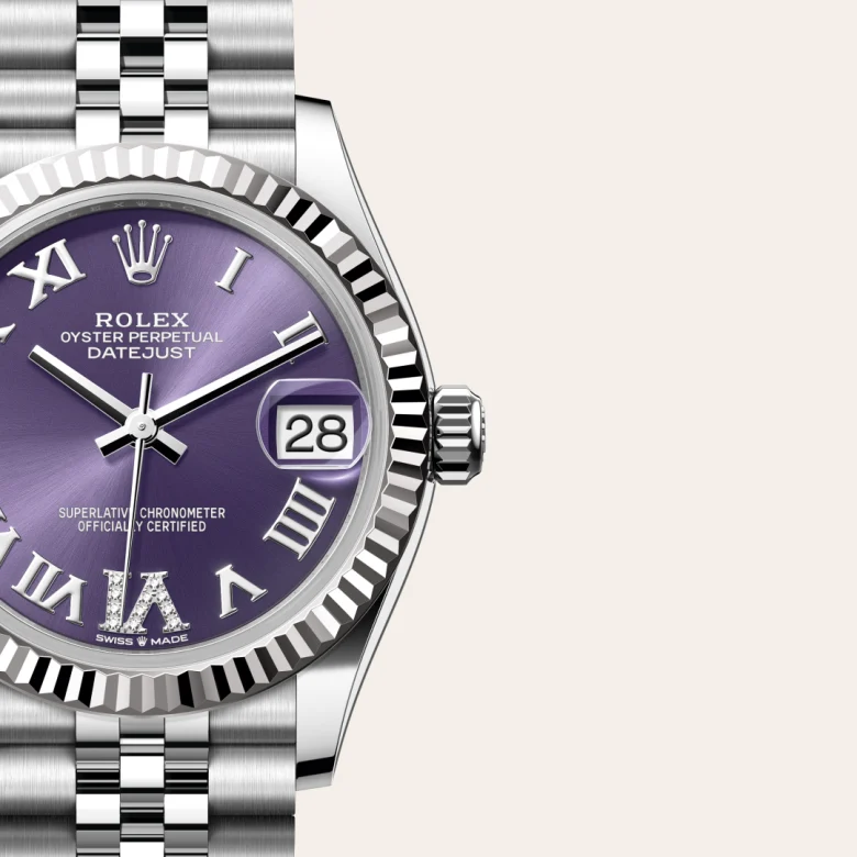 Cận cảnh đồng hồ Rolex Datejust 31 chế tác từ thép Oystersteel và vàng trắng.