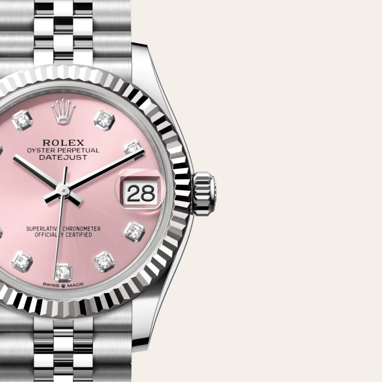 Cận cảnh đồng hồ Rolex Datejust 31 chế tác từ thép Oystersteel và vàng trắng.