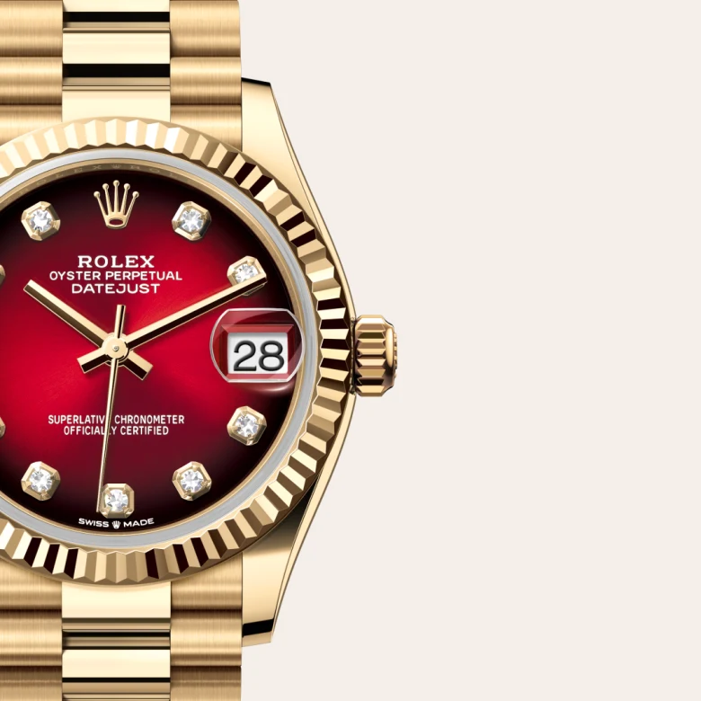 Cận cảnh đồng hồ Rolex Datejust 31 chế tác từ vàng kim.