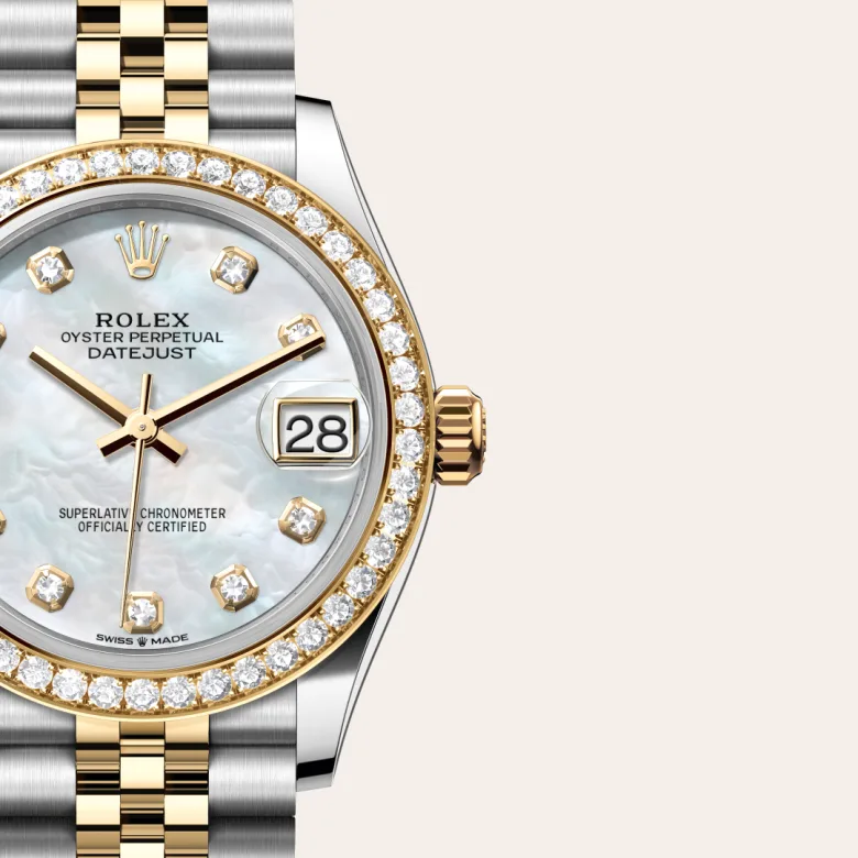 A close-up view of the Rolex Datejust 31 in Oystersteel, yellow gold and diamonds.