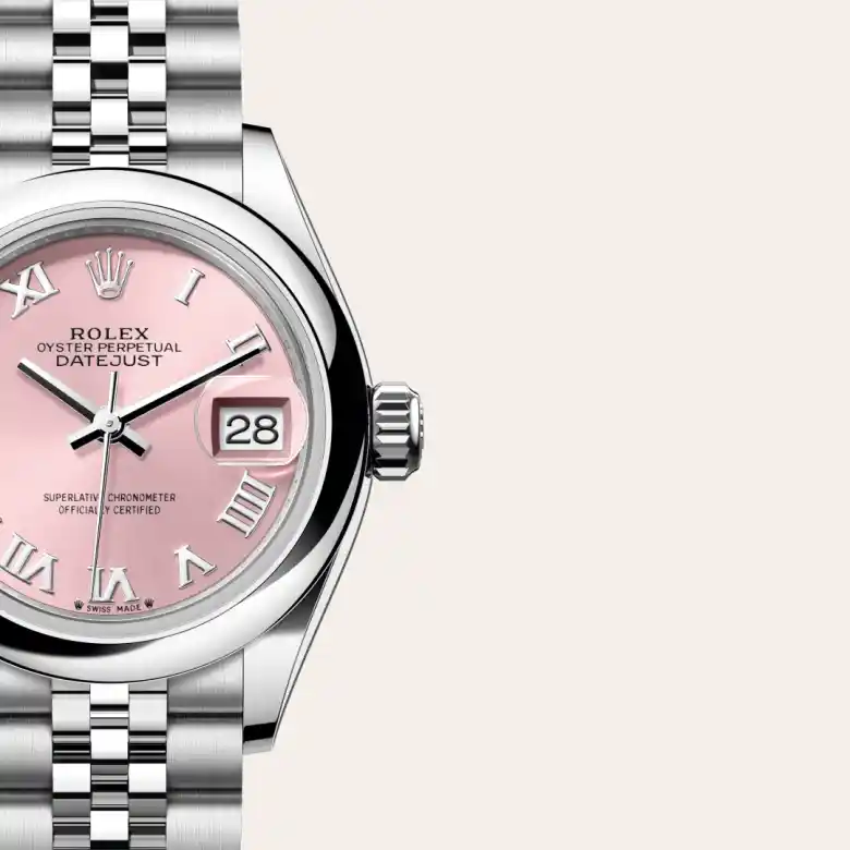 Cận cảnh đồng hồ Rolex Lady-Datejust chế tác từ thép Oystersteel.
